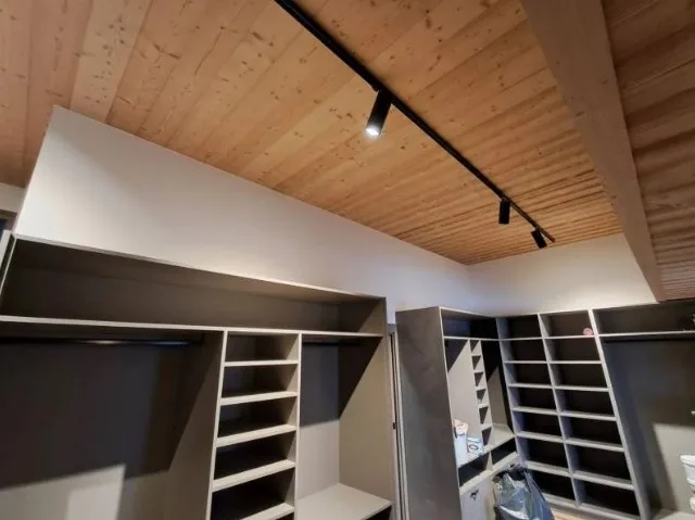 Chantier conjoint dans un chalet
